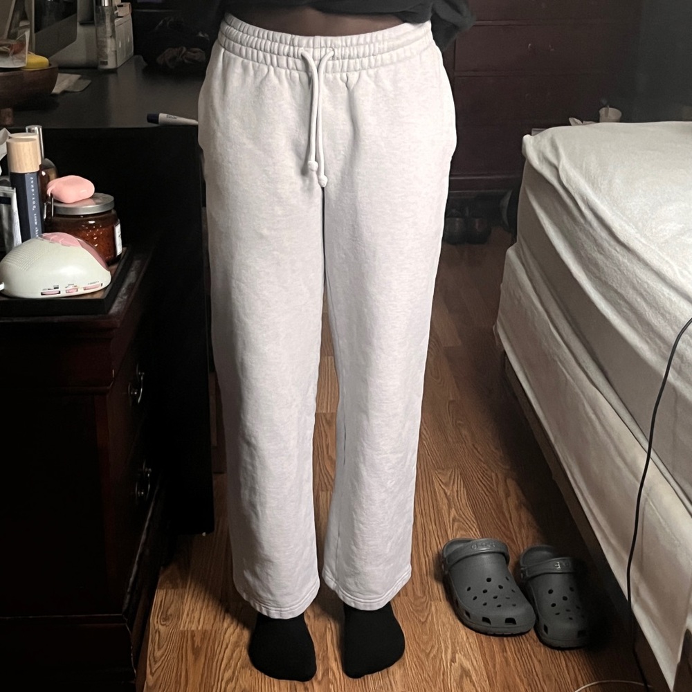TNA - Wide Leg Boyfriend Fit Sweatpants (xs)